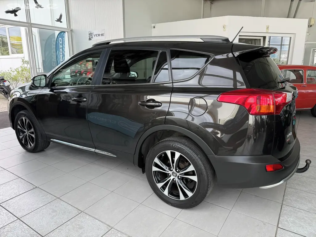 Toyota Rav4, 2.2 D-4D 110 kW 4x4 1.majitel - fotka 4