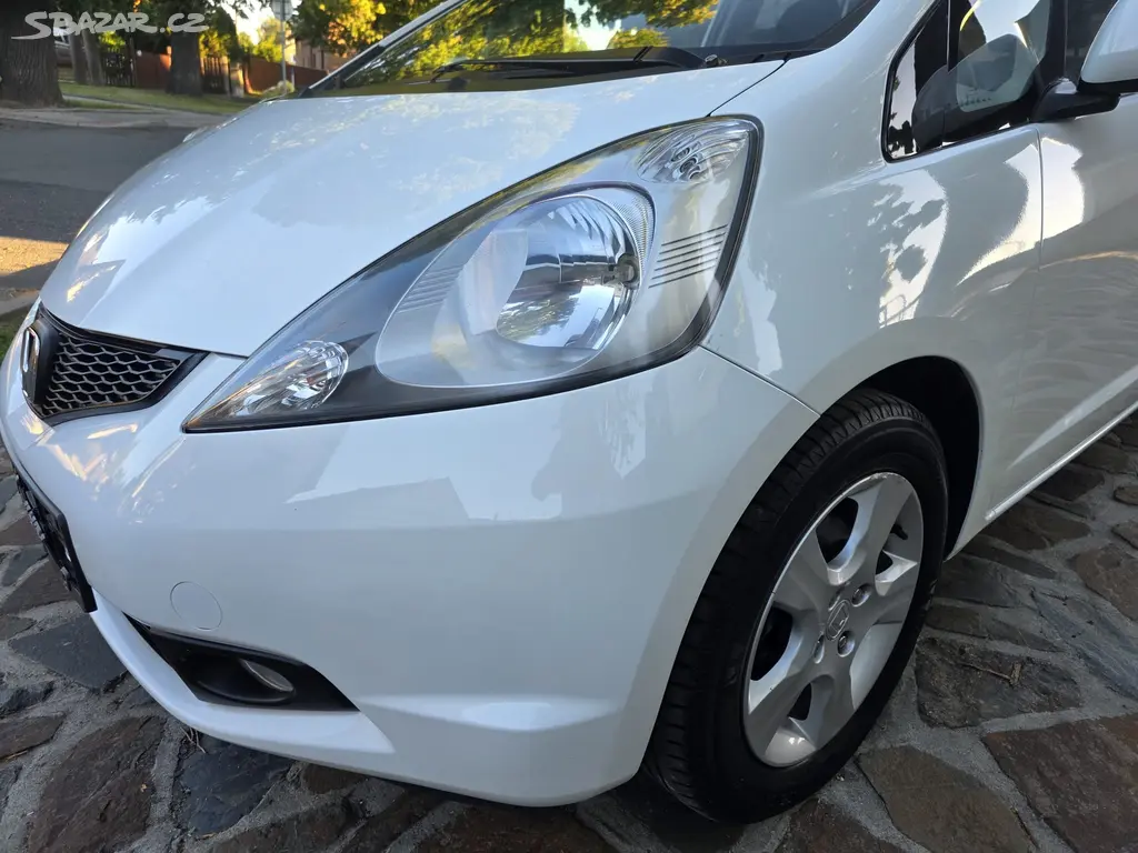 Honda Jazz 1.4Ben.73kw r.v.2010 - fotka 4