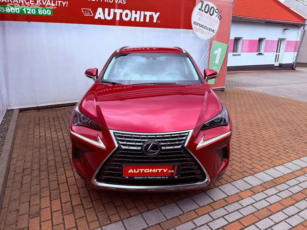 Lexus NX 300h, H, ČR - fotka 2