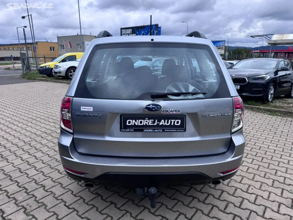 Subaru Forester, 4X4 2,0i 110 KW AUTOMAT KOLA - fotka 5