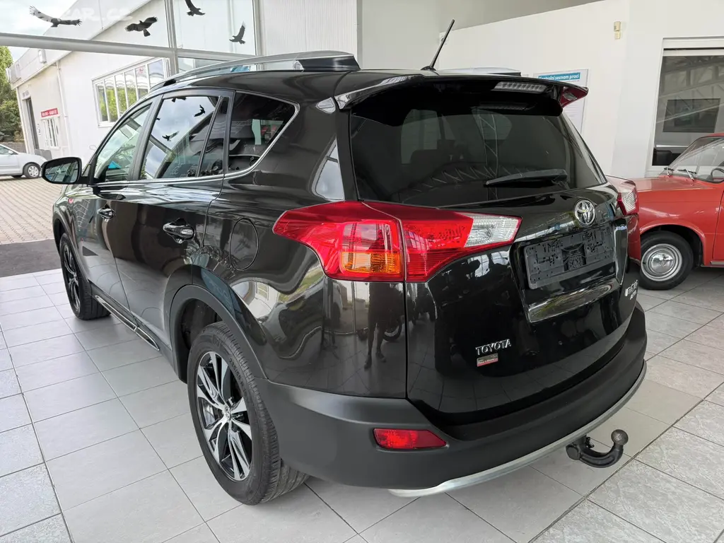 Toyota Rav4, 2.2 D-4D 110 kW 4x4 1.majitel - fotka 5