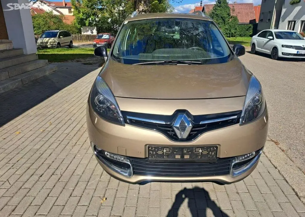Renault Grand Scénic 1,5 dCi Garand nafta manuální - fotka 2