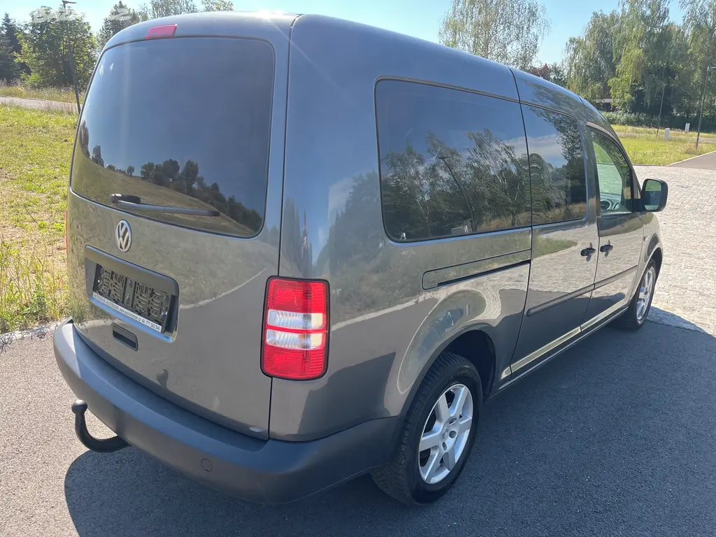 Volkswagen Caddy MAXI 1.6 TDI tažné alu navi - fotka 4