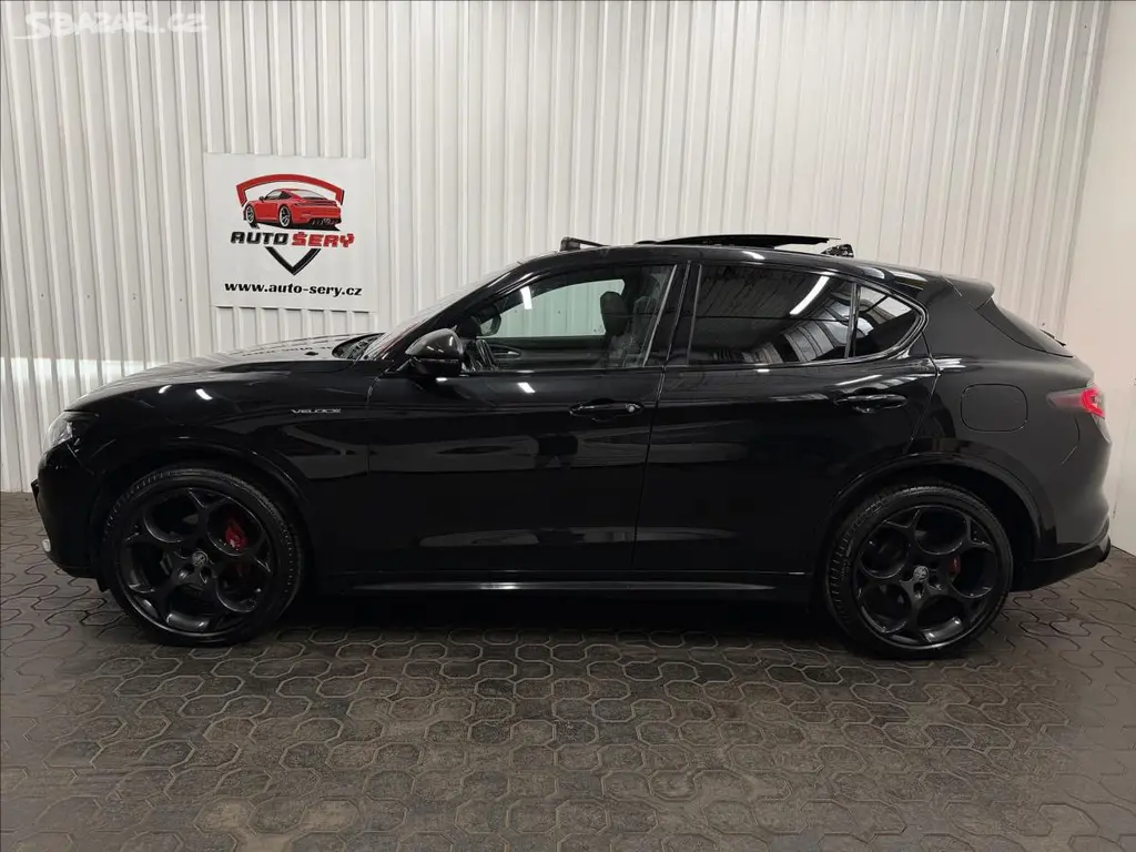 Alfa Romeo Stelvio, VELOCE 206kW Q4 PANO TAŽNÉ R21 - fotka 4