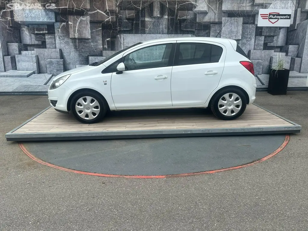 Opel Corsa, 1.2i,63KW,TEMPOMAT,111 EDITION - fotka 4