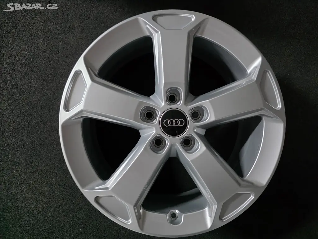 Audi Q2 / SQ2 Alu kolo 17 originál 81A071497