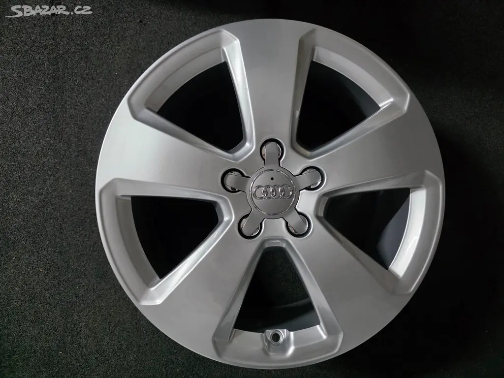 Audi A3 Alu kolo 17 8V0601025AD 1 Ks Nové