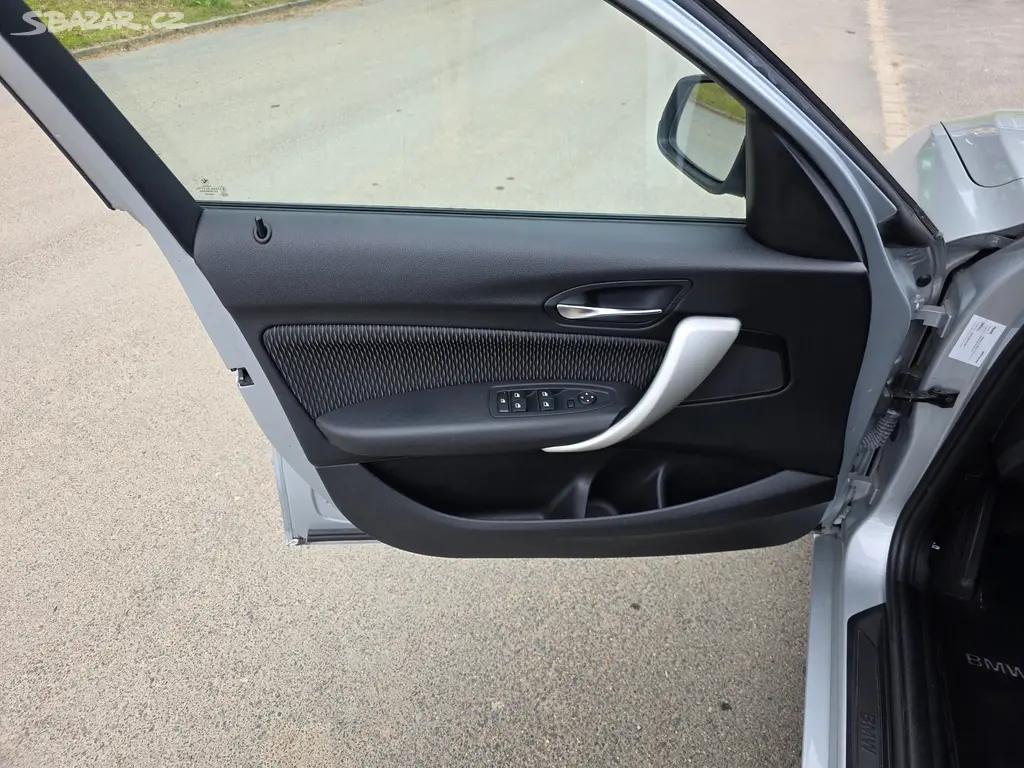 BMW 116i F20 (100 kW) Jen 52 000 km, 1. majitel - fotka 5