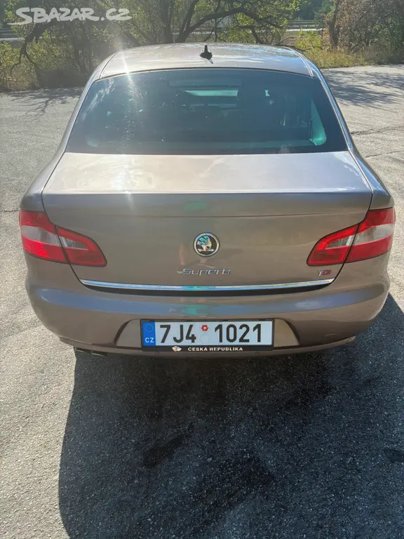Škoda Superb 2,0 TDi 125kw - fotka 4