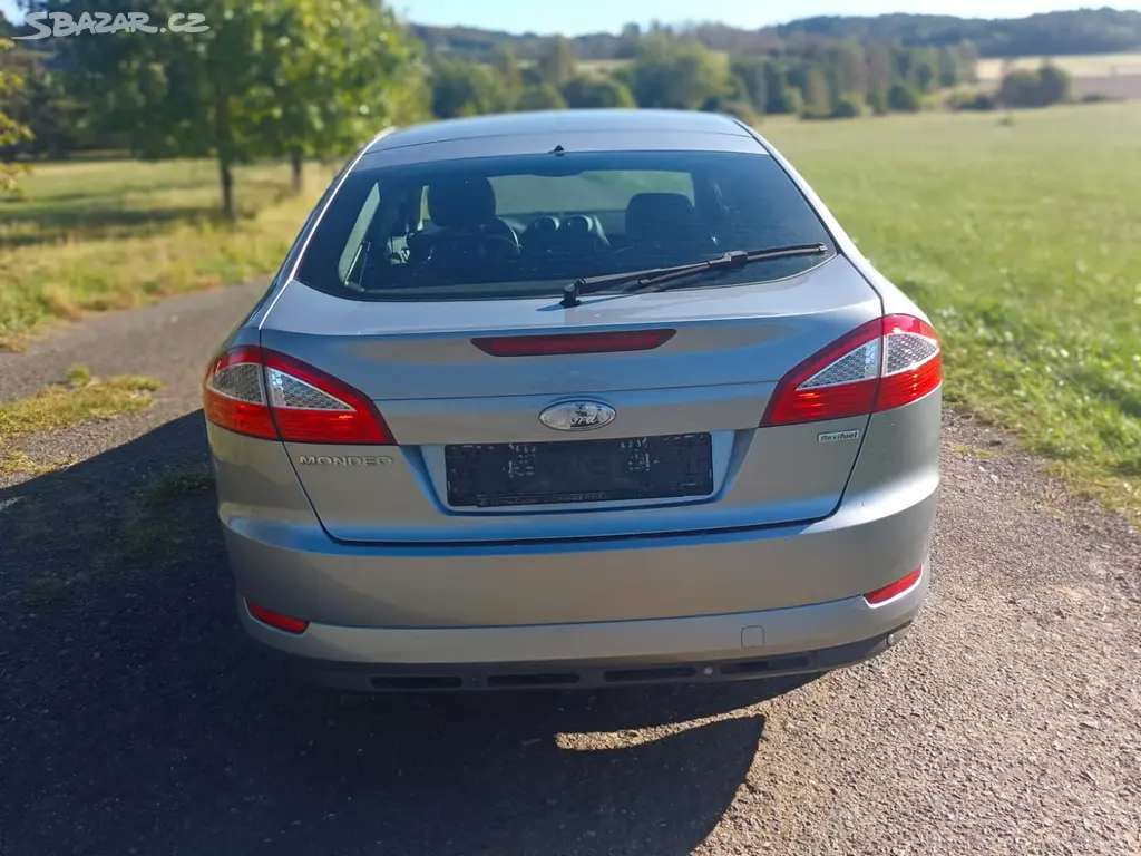 Ford Mondeo Ghia 2.0 107Kw RV.2008 - NOVÁ STK - fotka 5