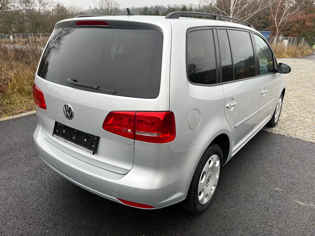 Volkswagen Touran 1.4 TSI 7 míst hagusy - fotka 4