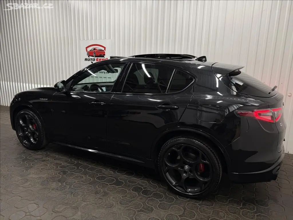 Alfa Romeo Stelvio, VELOCE 206kW Q4 PANO TAŽNÉ R21 - fotka 5