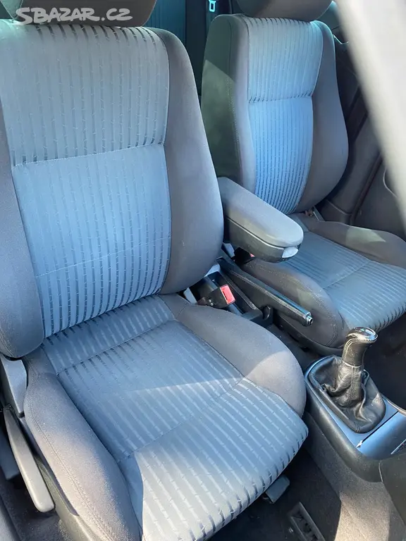 Škoda Octavia combi 1,6 benzin GT - fotka 5