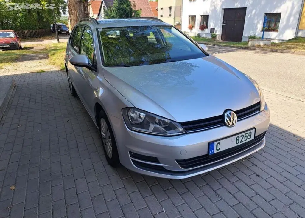 Volkswagen Golf 1,6 TDI Variant nafta manuální