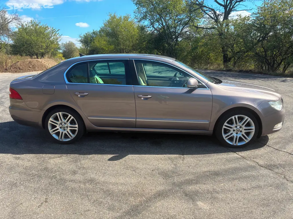 Škoda Superb 2,0 TDi 125kw - fotka 6