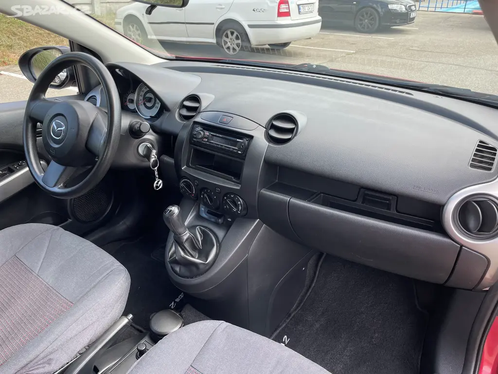 Mazda 2 - fotka 6