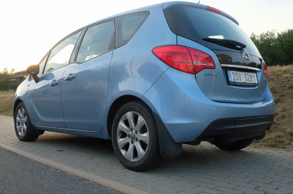 Opel Meriva, 1.4 Turbo, nosič kol - fotka 3