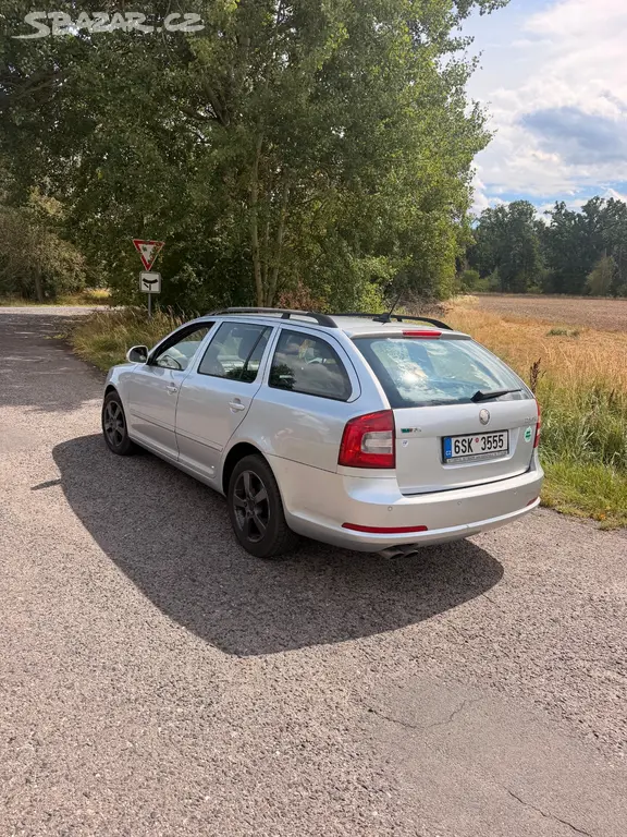 Škoda Octavia II Combi RS 2.0 TDI alu - fotka 2