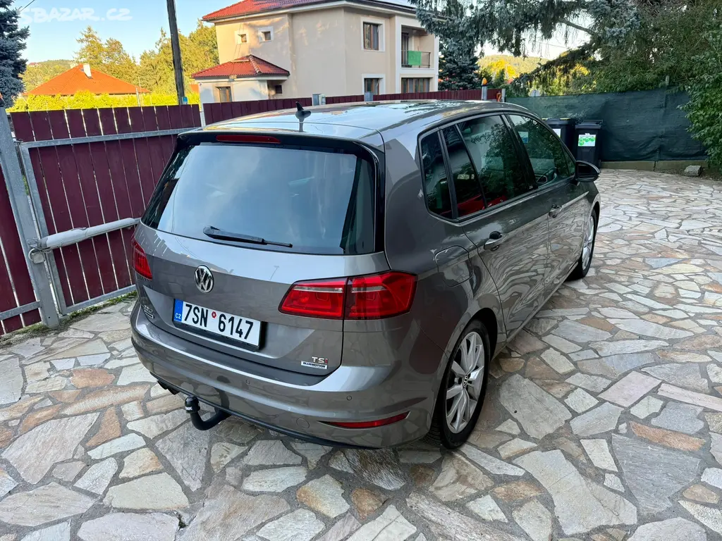 Volkswagen Golf Sportsvan, 1.4TSI 92KW DSG CUP NAVI TAŽNÉ - fotka 4