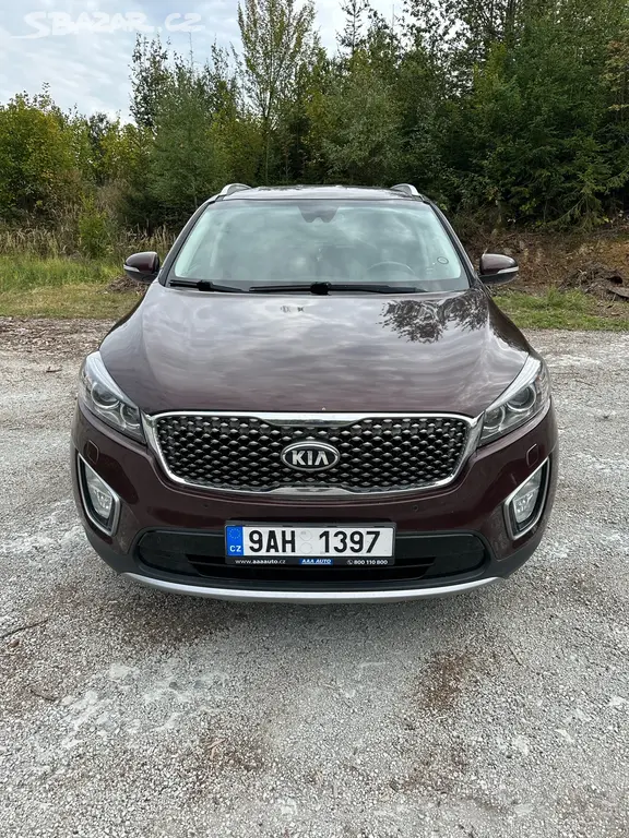 Kia SORENTO 2.2 CRDi 147kW 4x4 | AUTOMAT | 7 MÍST - fotka 6