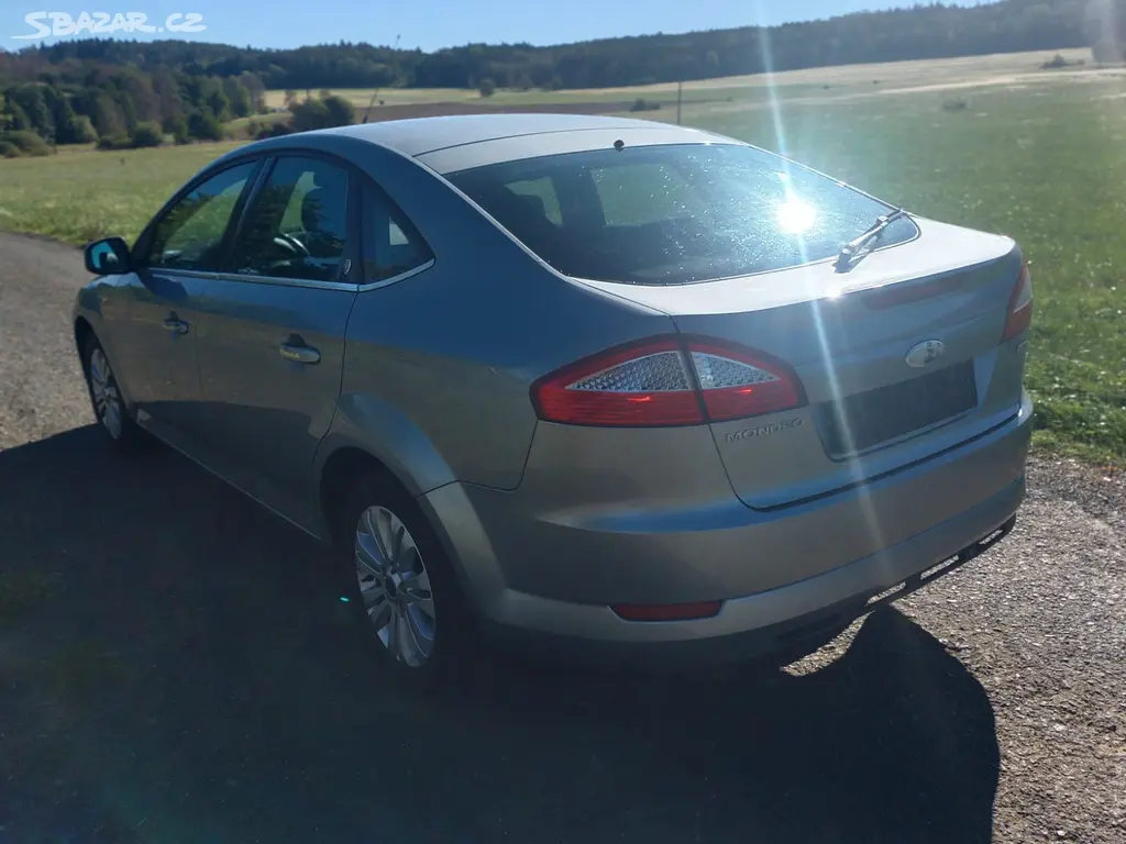 Ford Mondeo Ghia 2.0 107Kw RV.2008 - NOVÁ STK - fotka 6