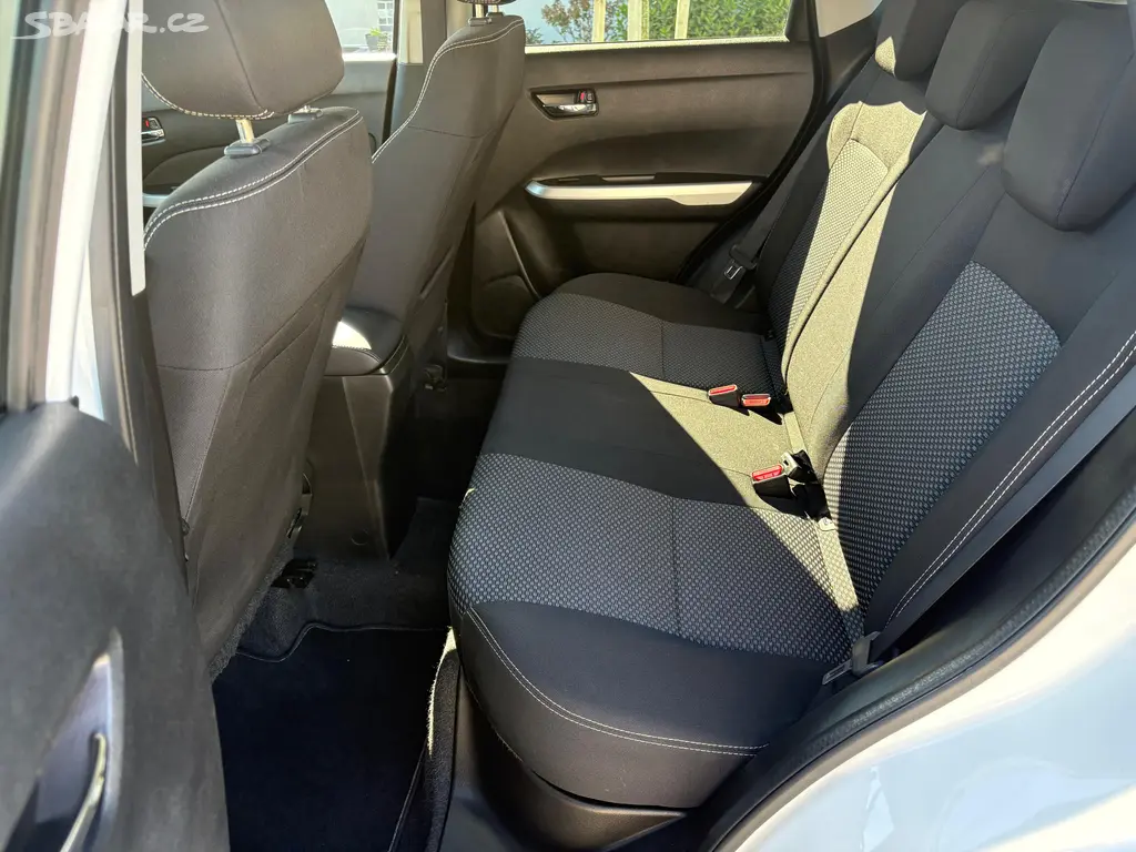Suzuki Vitara 1.6 VVt, SMART, Kamera, LED svícení - fotka 6