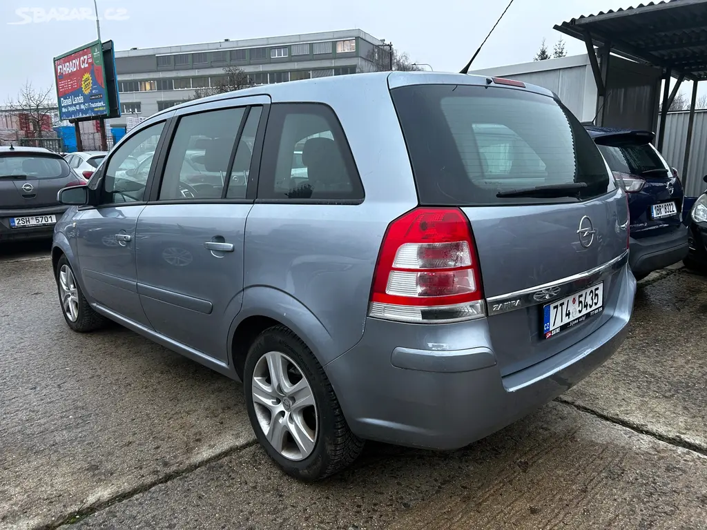 Opel Zafira, 1,8 16V, 7 míst - fotka 6