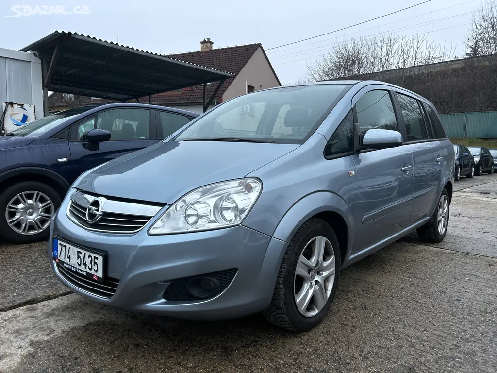 Opel Zafira, 1,8 16V, 7 míst