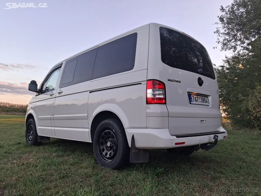 Volkswagen Multivan 3,2 VR6 HIGHLINE 4Motion - fotka 4