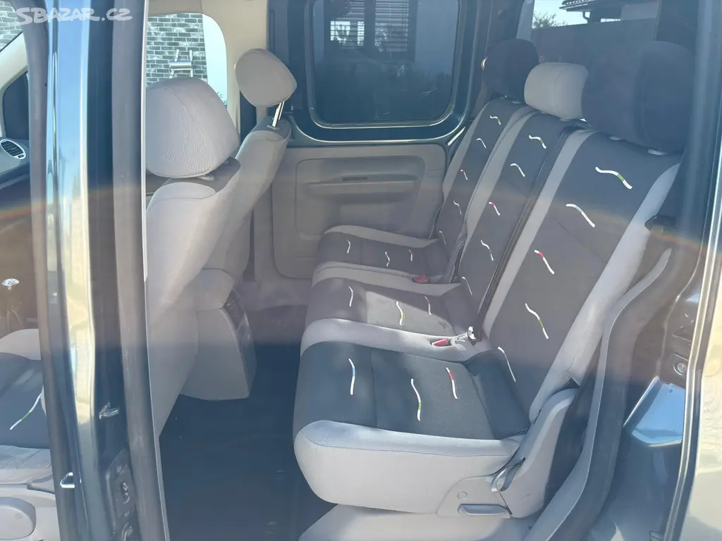 VW Caddy 1.4 16V, 5 míst, klimatizace - fotka 6