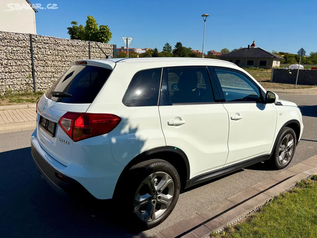 Suzuki Vitara 1.6 VVt, SMART, Kamera, LED svícení - fotka 3