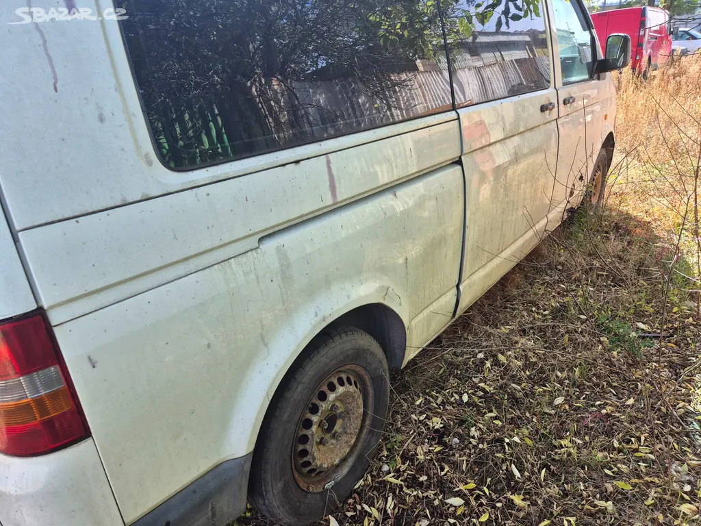 Volkswagen Transporter T5 2,5 tdi r.v.2004 - fotka 4
