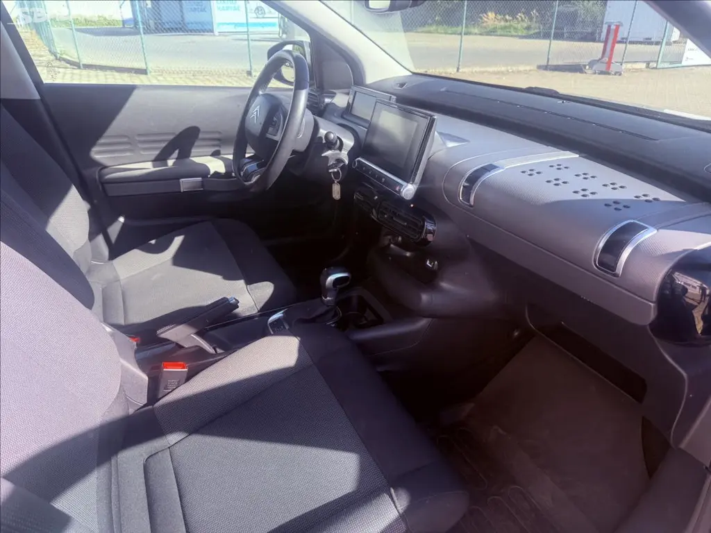 Citroën C4 Cactus, 1,2 Shine - 1. majitel osobní - fotka 5