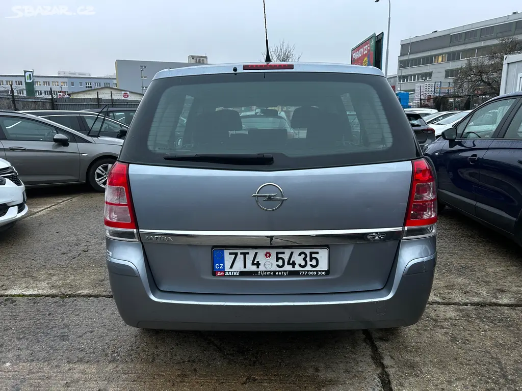 Opel Zafira, 1,8 16V, 7 míst - fotka 5