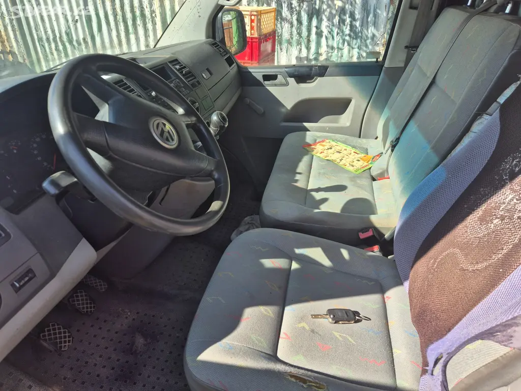 Volkswagen Transporter T5 2,5 tdi r.v.2004 - fotka 5
