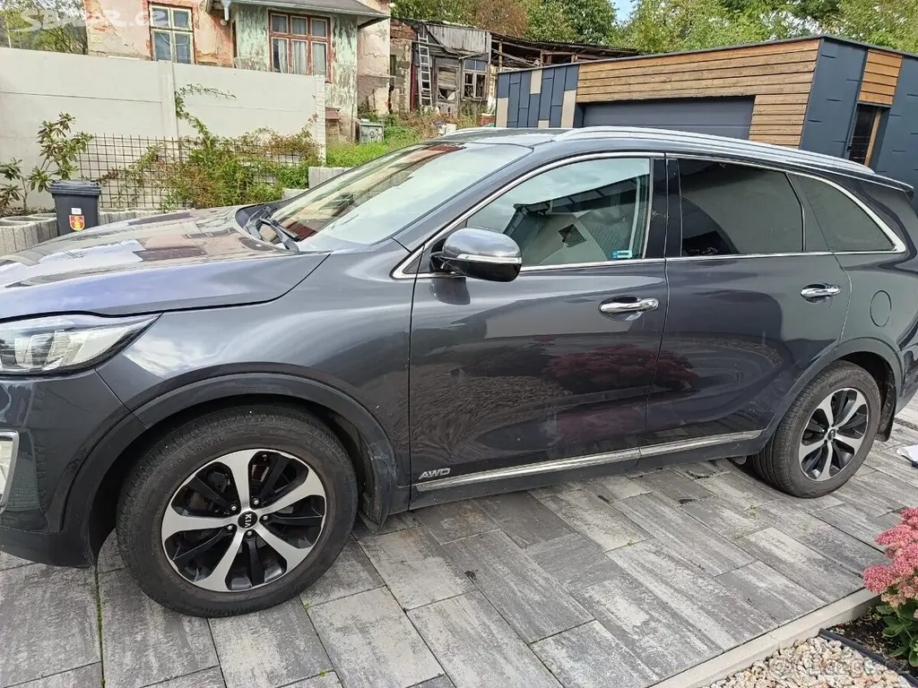 Kia Sorento 2,2 tdi - fotka 6