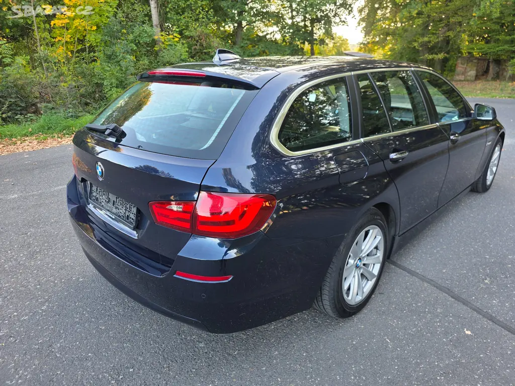 BMW 520D F11 135kW 2majitel kamera Navi Xenon 2013 - fotka 3