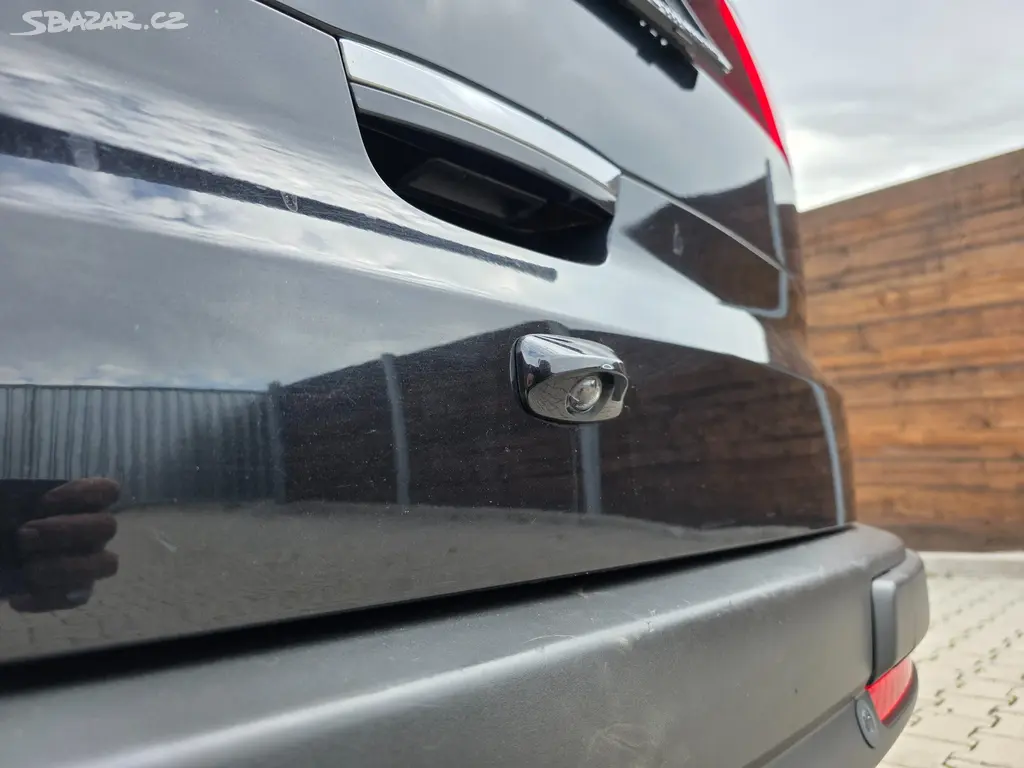 Ford Galaxy 2.2 TDCi 147kW Plná výbava 2.majitel - fotka 6