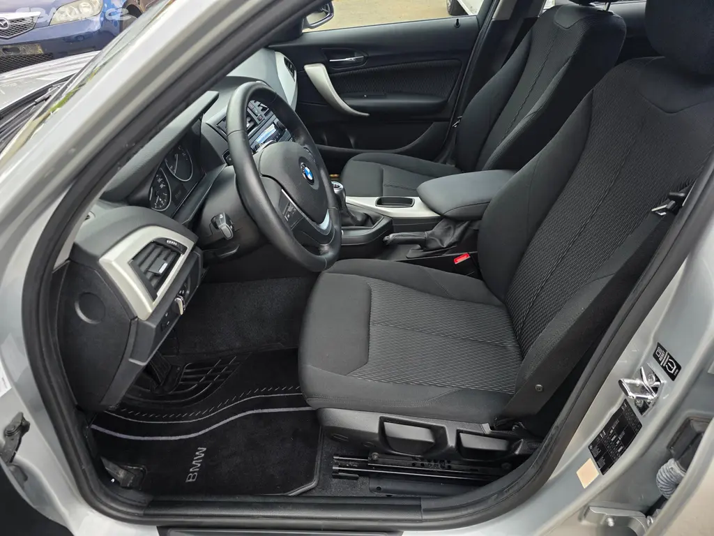 BMW 116i F20 (100 kW) Jen 52 000 km, 1. majitel - fotka 6