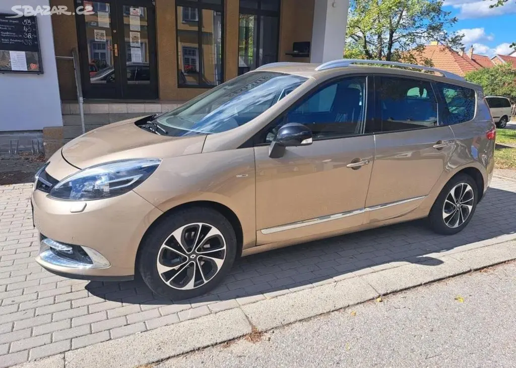 Renault Grand Scénic 1,5 dCi Garand nafta manuální - fotka 4