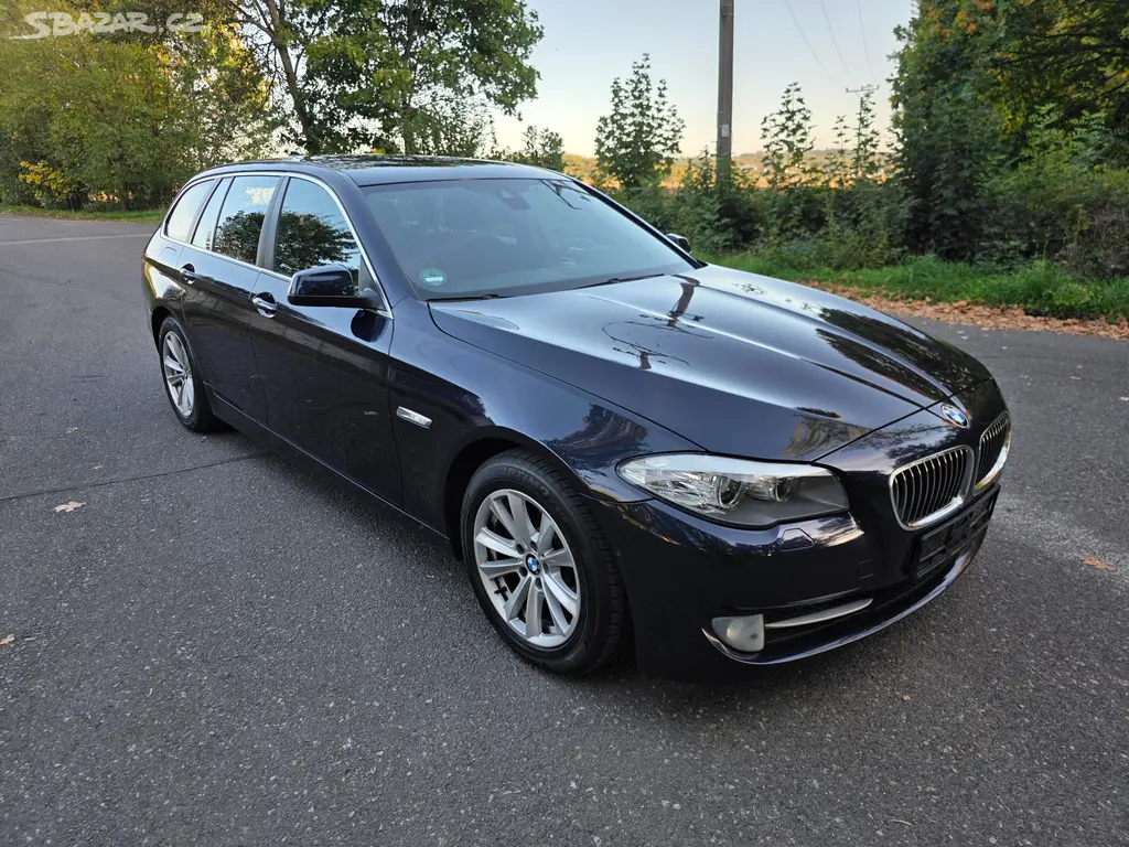 BMW 520D F11 135kW 2majitel kamera Navi Xenon 2013 - fotka 2