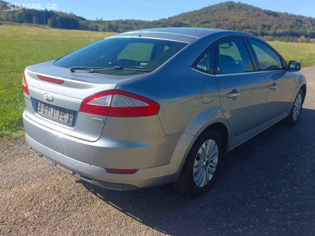 Ford Mondeo Ghia 2.0 107Kw RV.2008 - NOVÁ STK - fotka 4
