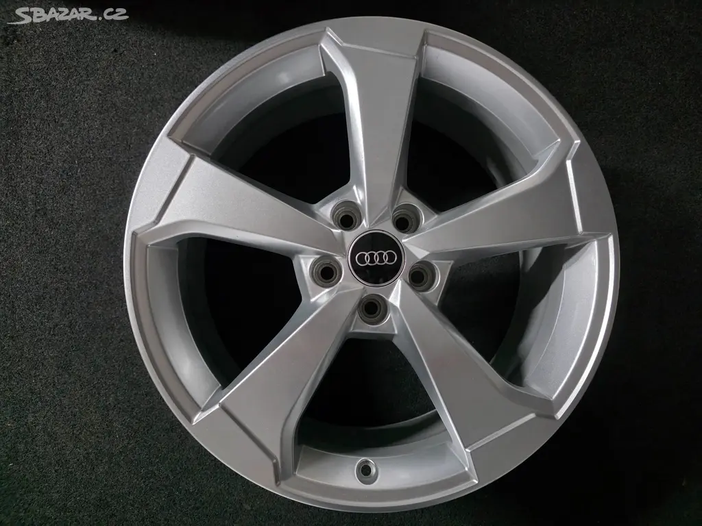 Audi A3 Alu kolo 19 8V0601025CE 1 Ks Nové
