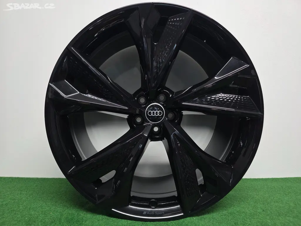 Audi RS6 RS7 Alu kola 22 Zimní 4K0601025DG černé