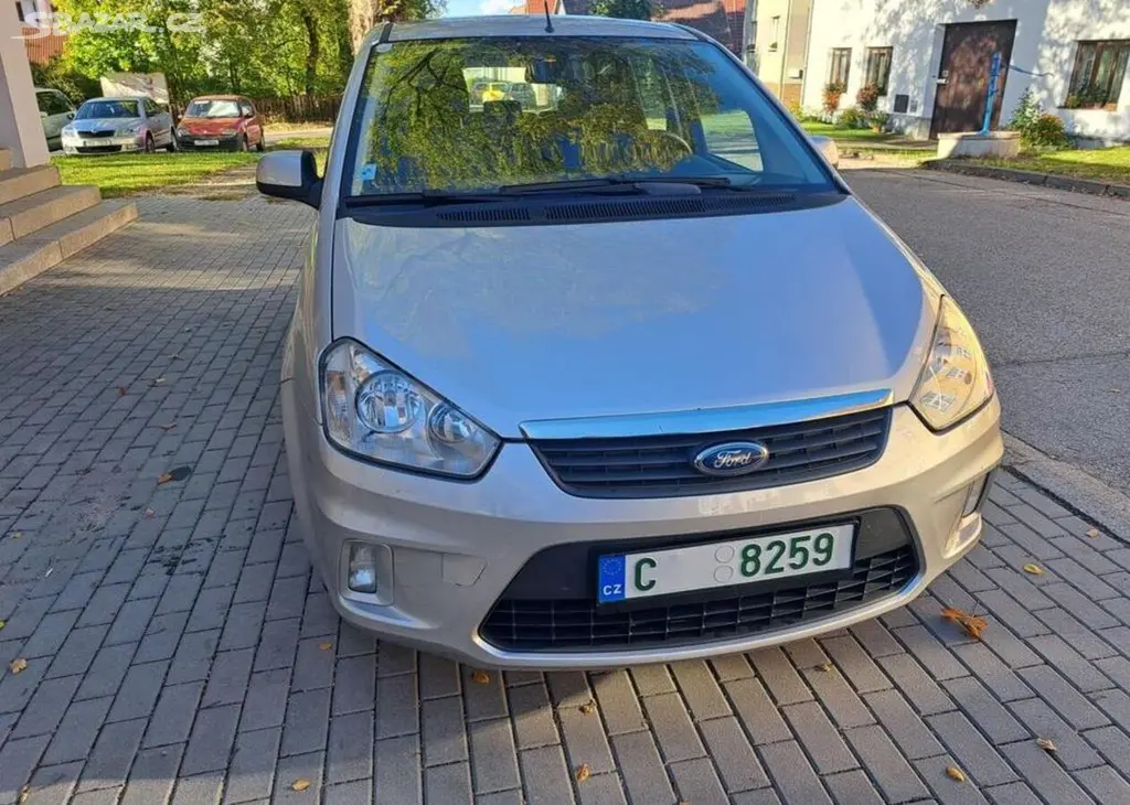 Ford C-MAX 1,6 i Trend benzín manuální - fotka 2
