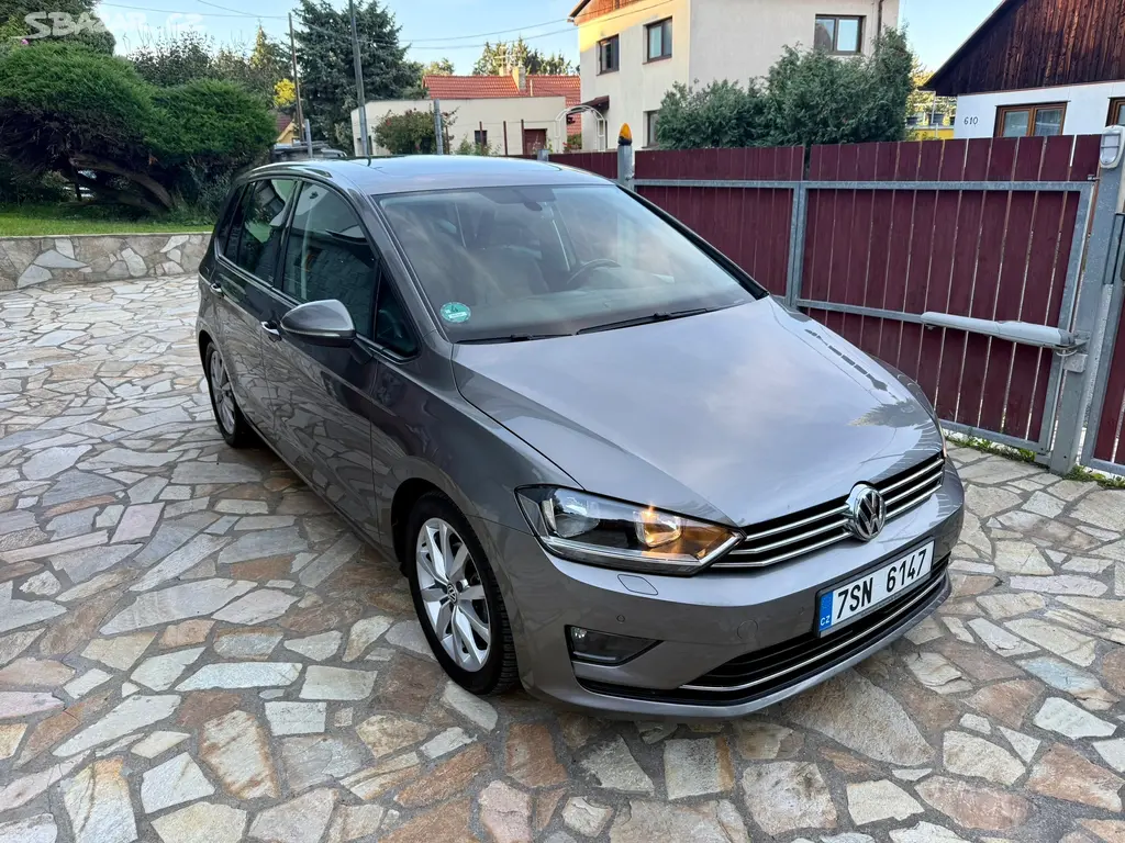 Volkswagen Golf Sportsvan, 1.4TSI 92KW DSG CUP NAVI TAŽNÉ - fotka 3