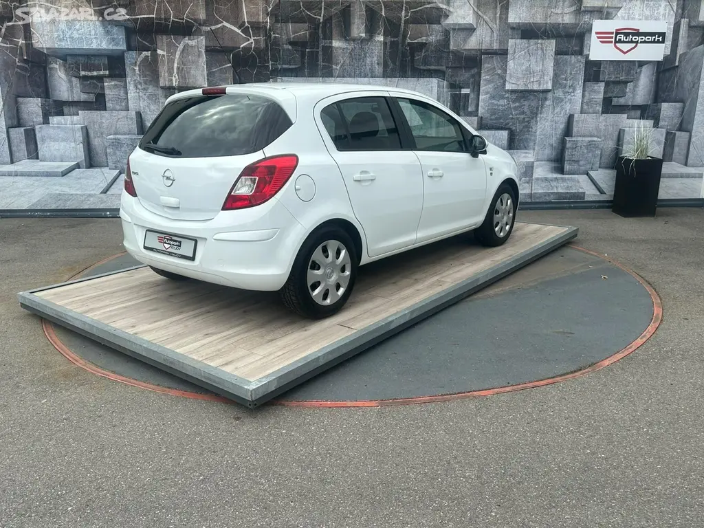 Opel Corsa, 1.2i,63KW,TEMPOMAT,111 EDITION - fotka 6
