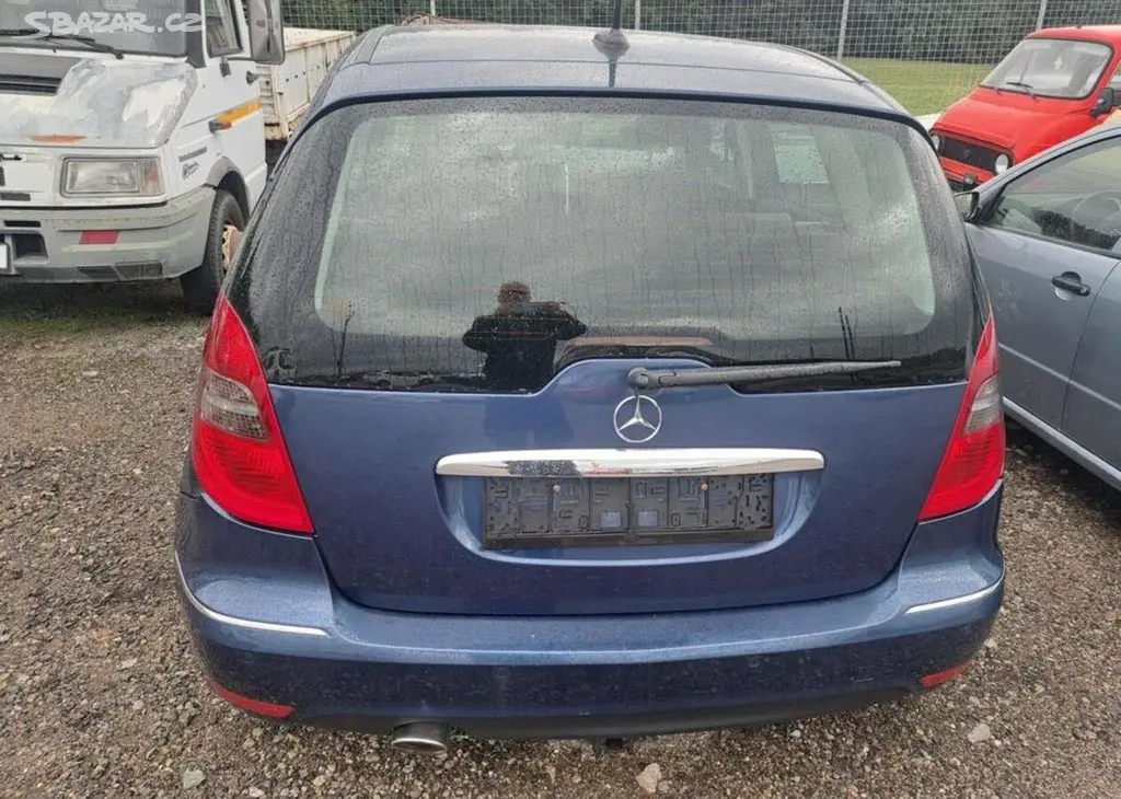 Mercedes-Benz Třídy A 2,0 CDI nafta manuální - fotka 5