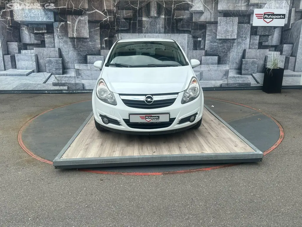 Opel Corsa, 1.2i,63KW,TEMPOMAT,111 EDITION - fotka 2