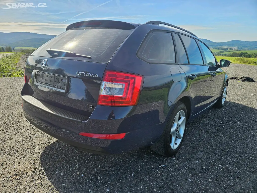 Škoda Octavia III 1.6 TDi - fotka 6